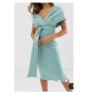 Green off the shoulder midi dress